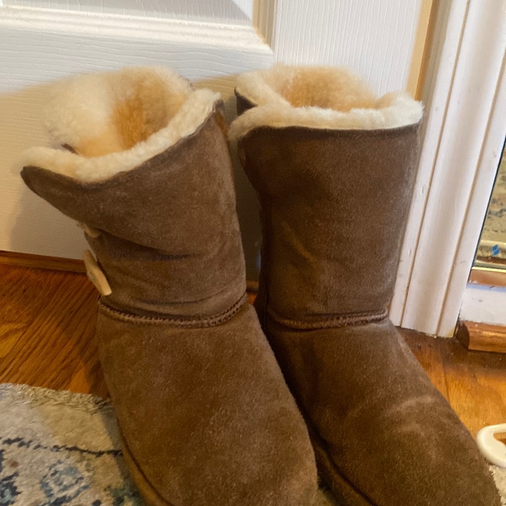 Bear paw boots